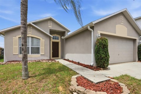 House in Davenport, Florida 3 bedrooms, 140.84 sq.m. № 2208018 - photo 2