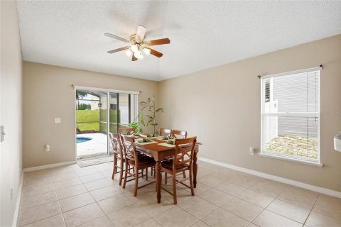 House in Davenport, Florida 3 bedrooms, 140.84 sq.m. № 2208018 - photo 19