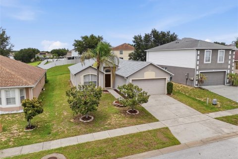 House in Davenport, Florida 3 bedrooms, 140.84 sq.m. № 2208018 - photo 9