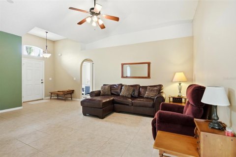 House in Davenport, Florida 3 bedrooms, 140.84 sq.m. № 2208018 - photo 6