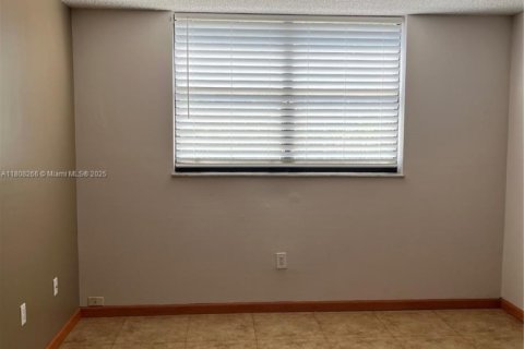 Condominio en venta en Miami, Florida, 2 dormitorios, 76.83 m2 № 1745781 - foto 13