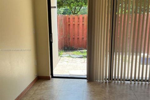Condominio en venta en Miami, Florida, 2 dormitorios, 76.83 m2 № 1745781 - foto 12