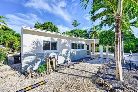 Villa ou maison à louer à Key Largo, Floride: 2 chambres, 111.2 m2 № 2433893 - photo 4