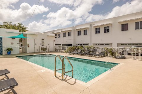 Adosado en venta en Miami, Florida, 3 dormitorios, 139.35 m2 № 1852270 - foto 29