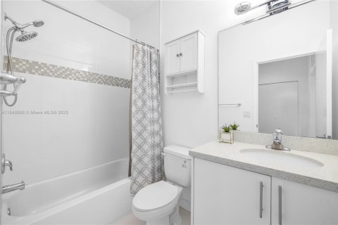 Adosado en venta en Miami, Florida, 3 dormitorios, 139.35 m2 № 1852270 - foto 20