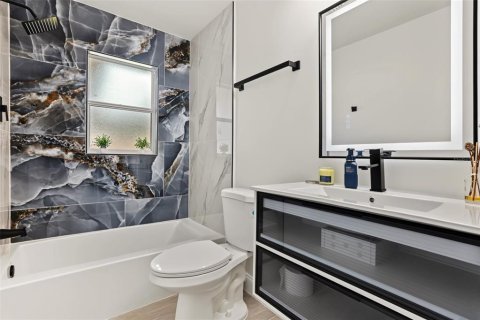 Villa ou maison à vendre à Melbourne, Floride: 4 chambres, 183.39 m2 № 2413770 - photo 22