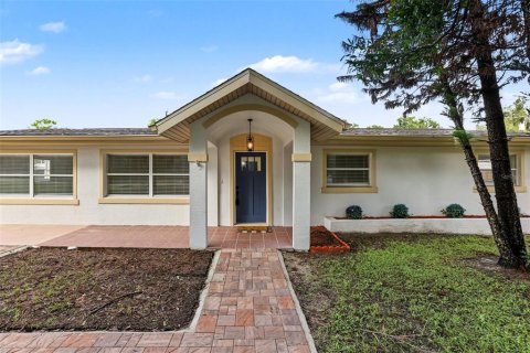 Villa ou maison à vendre à Melbourne, Floride: 4 chambres, 183.39 m2 № 2413770 - photo 3