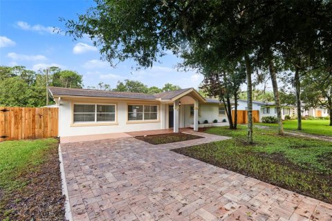 Villa ou maison à vendre à Melbourne, Floride: 4 chambres, 183.39 m2 № 2413770 - photo 2