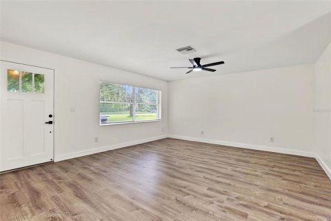 Villa ou maison à vendre à Melbourne, Floride: 4 chambres, 183.39 m2 № 2413770 - photo 8