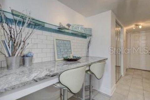 Снять в аренду кондоминиум в Клируотер, Флорида 3 комнаты, 49.7м2, № 424540 - фото 10