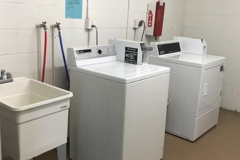 Снять в аренду кондоминиум в Клируотер, Флорида 3 комнаты, 49.7м2, № 424540 - фото 26