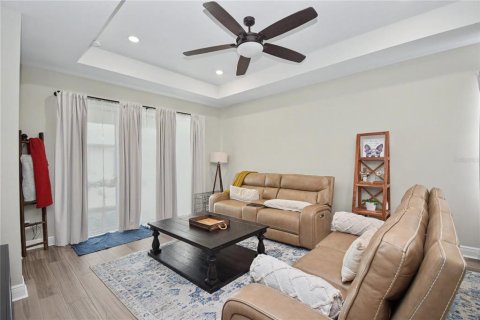 House in Parrish, Florida 4 bedrooms, 198.72 sq.m. № 2155783 - photo 17