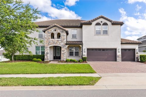 House in Winter Garden, Florida 7 bedrooms, 436.64 sq.m. № 2390914 - photo 2
