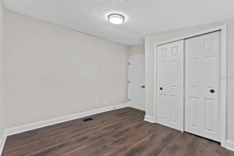 House in Tampa, Florida 3 bedrooms, 98.1 sq.m. № 2400200 - photo 14