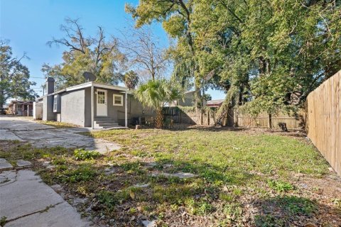 House in Tampa, Florida 3 bedrooms, 98.1 sq.m. № 2400200 - photo 17