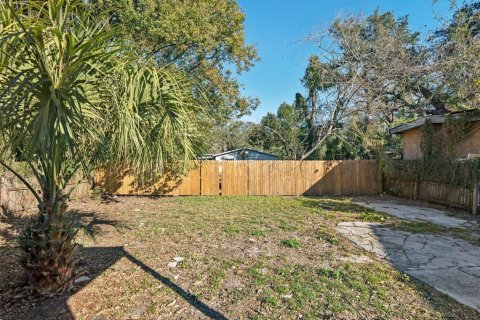 House in Tampa, Florida 3 bedrooms, 98.1 sq.m. № 2400200 - photo 19