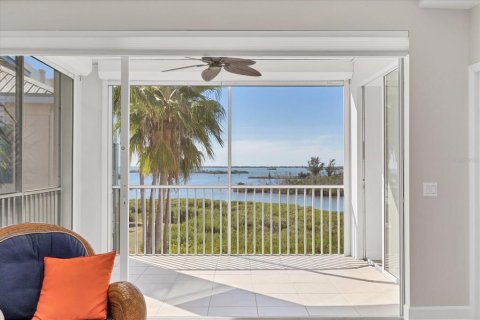 Condo in Placida, Florida, 3 bedrooms № 2201764 - photo 4