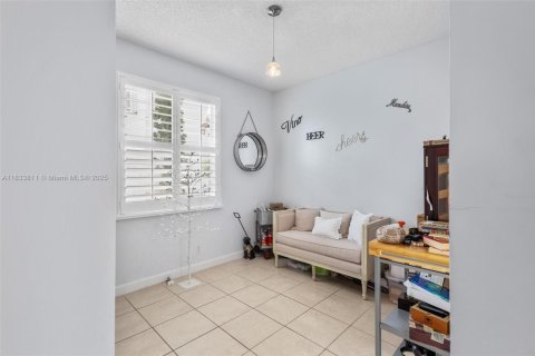 House in Miramar, Florida 5 bedrooms, 244.98 sq.m. № 1814777 - photo 24