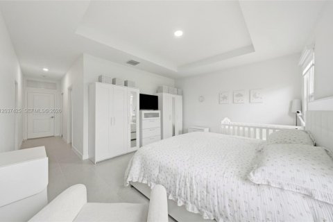 Купить виллу или дом в Майами, Флорида 4 спальни, 224.08м2, № 2154222 - фото 11