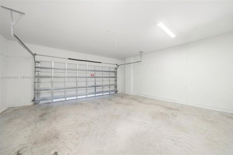 Купить виллу или дом в Майами, Флорида 4 спальни, 224.08м2, № 2154222 - фото 29