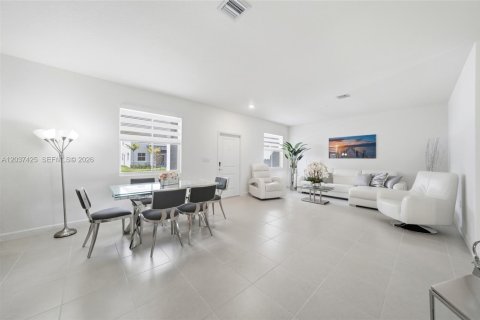 Купить виллу или дом в Майами, Флорида 4 спальни, 224.08м2, № 2154222 - фото 6