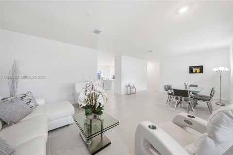 Купить виллу или дом в Майами, Флорида 4 спальни, 224.08м2, № 2154222 - фото 4