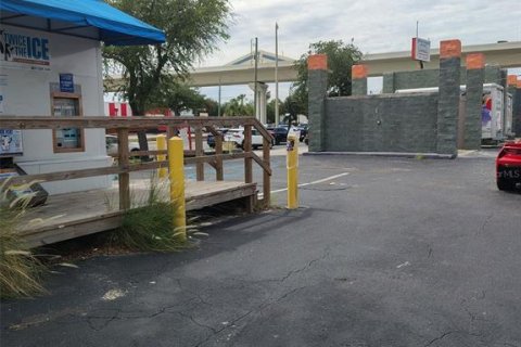 Propiedad comercial en venta en Tampa, Florida, 137.5 m2 № 2303338 - foto 5