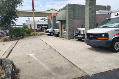 Propiedad comercial en Tampa, Florida 137.5 m2 № 2303338