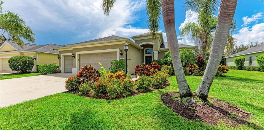 House in Bradenton, Florida 5 bedrooms, 288 sq.m. № 1894030