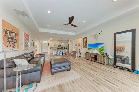 House in Bradenton, Florida 5 bedrooms, 288 sq.m. № 1894030 - photo 12