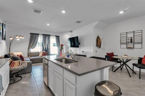 Adosado en venta en Plant City, Florida, 3 dormitorios, 156.17 m2 № 2201289 - foto 11