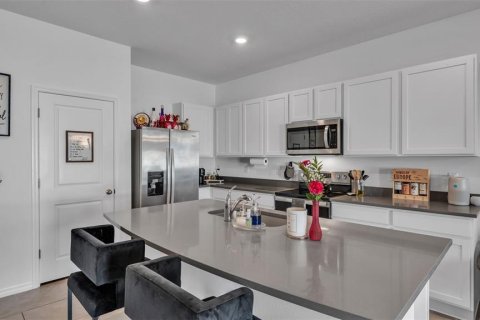 Adosado en venta en Plant City, Florida, 3 dormitorios, 156.17 m2 № 2201289 - foto 8