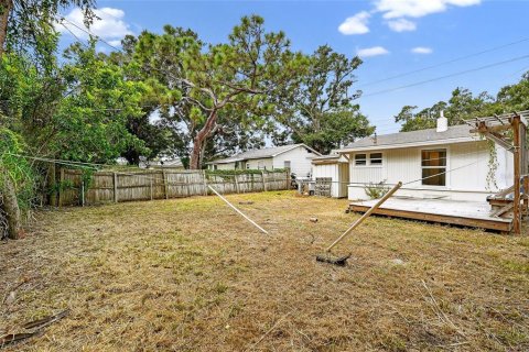 House in Saint Petersburg, Florida 3 bedrooms, 94.2 sq.m. № 1902695 - photo 18