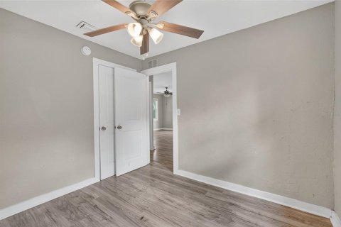 House in Saint Petersburg, Florida 3 bedrooms, 94.2 sq.m. № 1902695 - photo 16