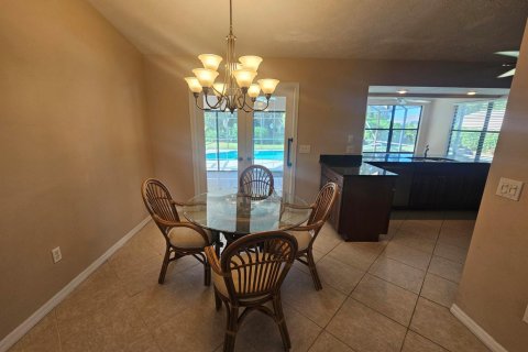 Villa ou maison à vendre à Port St. Lucie, Floride: 3 chambres, 171.87 m2 № 2363696 - photo 5