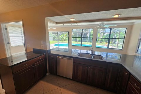 Villa ou maison à vendre à Port St. Lucie, Floride: 3 chambres, 171.87 m2 № 2363696 - photo 6