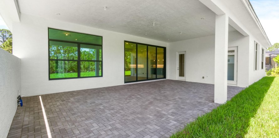 House in Palm City, Florida 3 bedrooms, 371.79 sq.m. № 1014109
