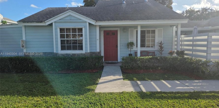 Кондоминиум с 2 спальнями в Майами, Флорида № 1998365