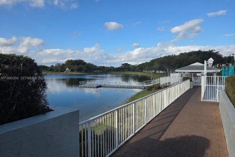 Купить кондоминиум в Майами, Флорида 2 спальни, 68.56м2, № 1998365 - фото 20