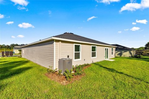 House in Ocala, Florida 3 bedrooms, 188.87 sq.m. № 2208148 - photo 6