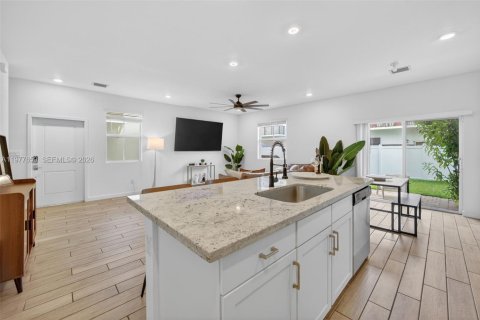 Townhouse in Homestead, Florida 4 bedrooms, 163.23 sq.m. № 2044524 - photo 9