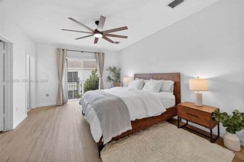 Townhouse in Homestead, Florida 4 bedrooms, 163.23 sq.m. № 2044524 - photo 25