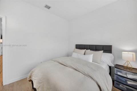 Townhouse in Homestead, Florida 4 bedrooms, 163.23 sq.m. № 2044524 - photo 14