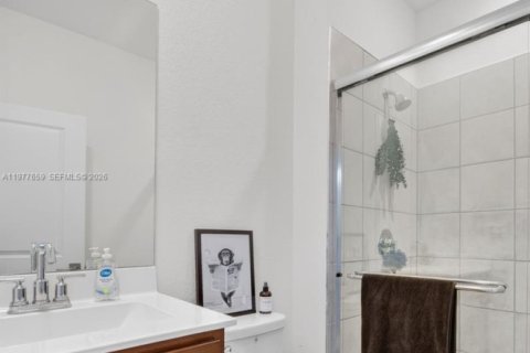 Townhouse in Homestead, Florida 4 bedrooms, 163.23 sq.m. № 2044524 - photo 16