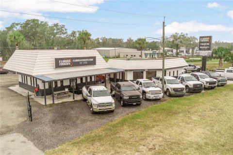 Commercial property in DeLand, Florida 60.2 sq.m. № 1609717 - photo 1
