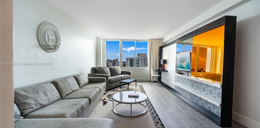 Condominio en Miami Beach, Florida, 1 dormitorio  № 1977542