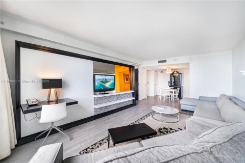 Condominio en venta en Miami Beach, Florida, 1 dormitorio № 1977542 - foto 7