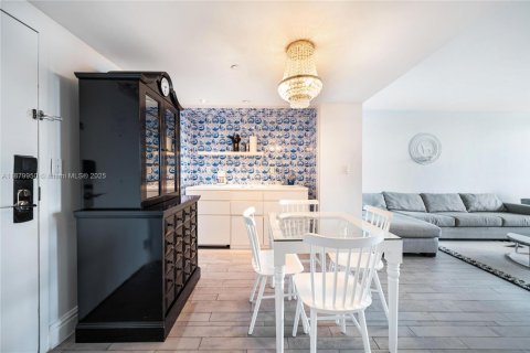 Condominio en venta en Miami Beach, Florida, 1 dormitorio № 1977542 - foto 3