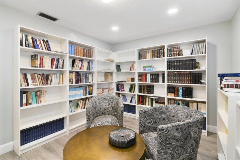 Купить коммерческую недвижимость в Винтер-Парк, Флорида 195.84м2, № 1512354 - фото 22