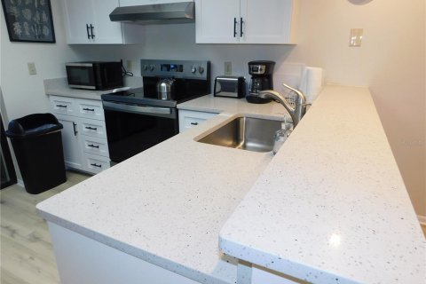Condo in Oldsmar, Florida, 2 bedrooms  № 2283638 - photo 7